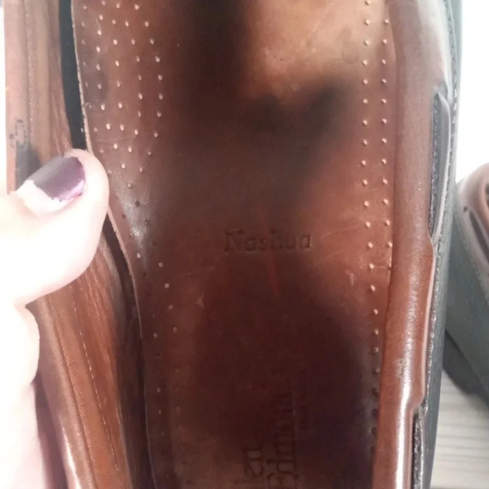 Allen Edmond men's 11 loafer Nashua black n brown tassel kitties slip on - Picture 6 of 8